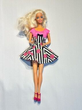 Barbie 1993 style doll